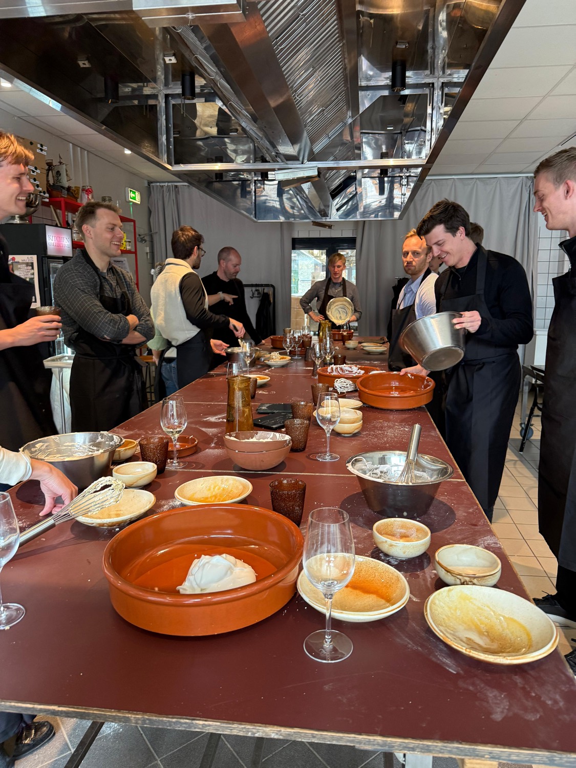 Mascarponecreme til tiramisù piskes i små grupper
